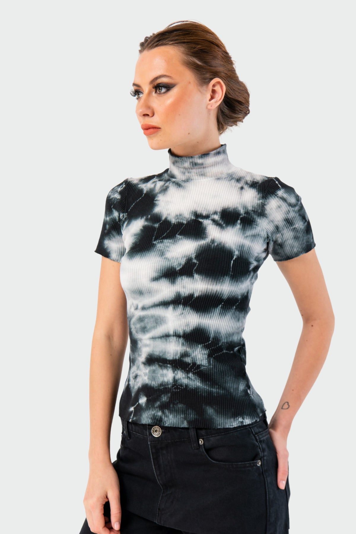 Contrast Tie-Dye Black Top
