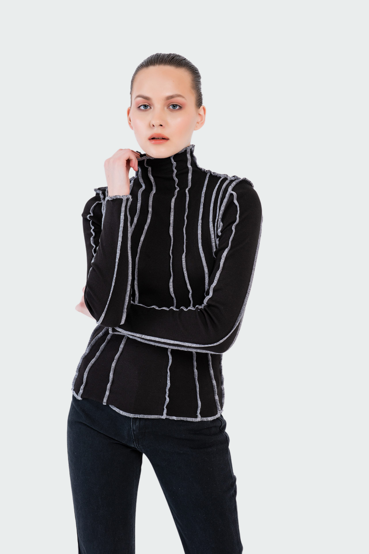 Black contrast-piping mock neck top