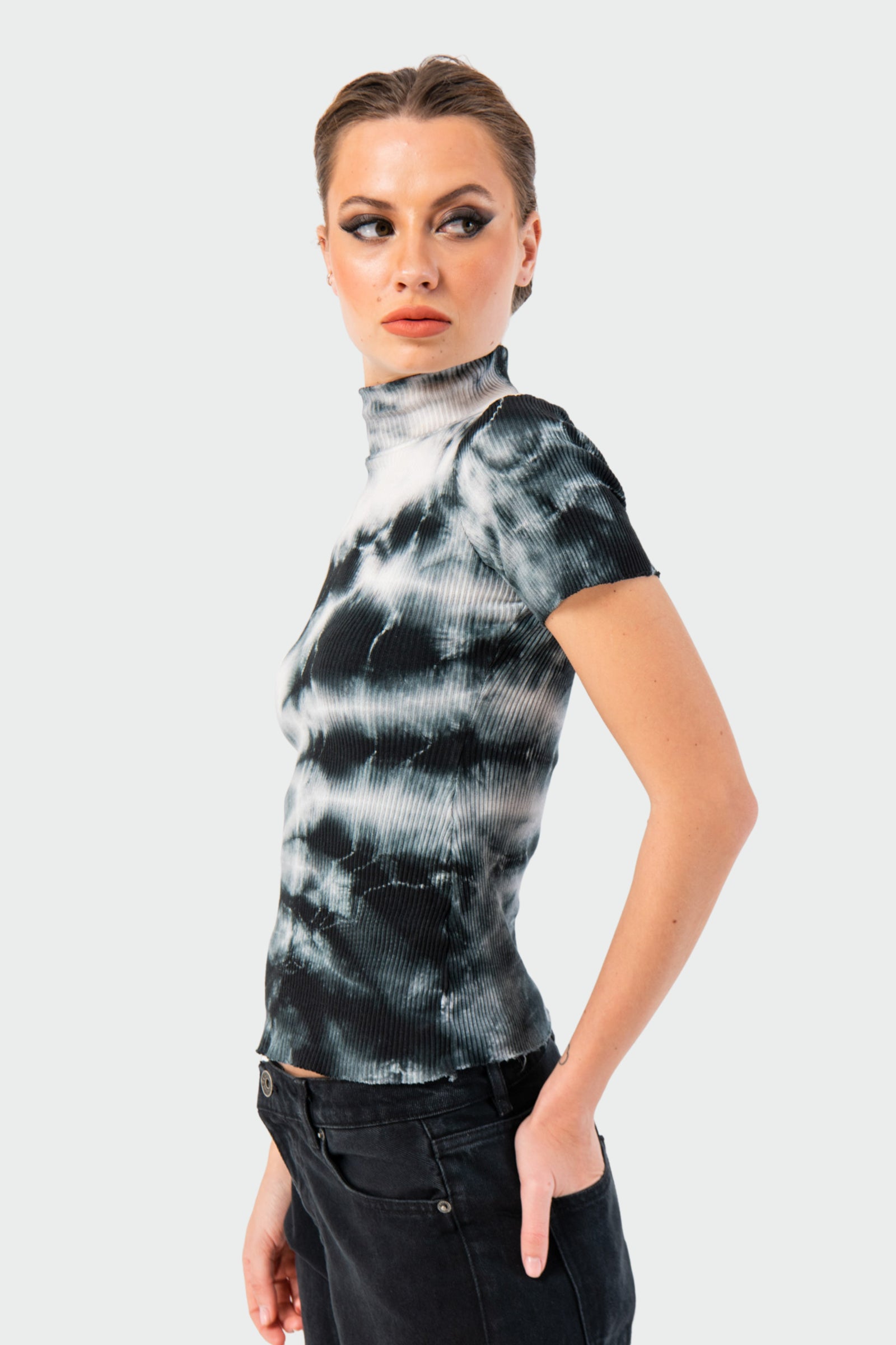 Contrast Tie-Dye Black Top